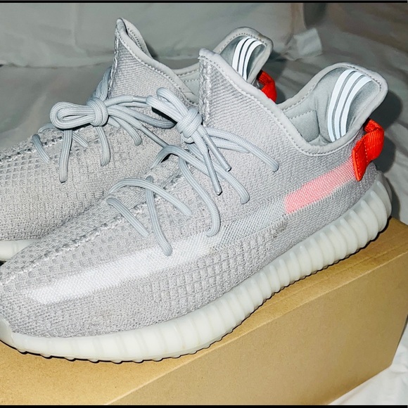 Yeezy 350 V2 “Tail Lights” (M 12) - Picture 2 of 8